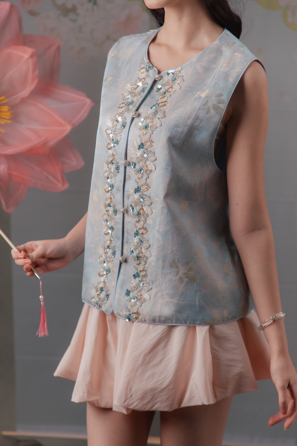 Briony Beaded Floral Cheongsam Vest in Blue