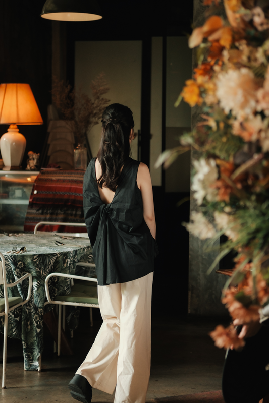 Inès Draped Back Knot Top in Black