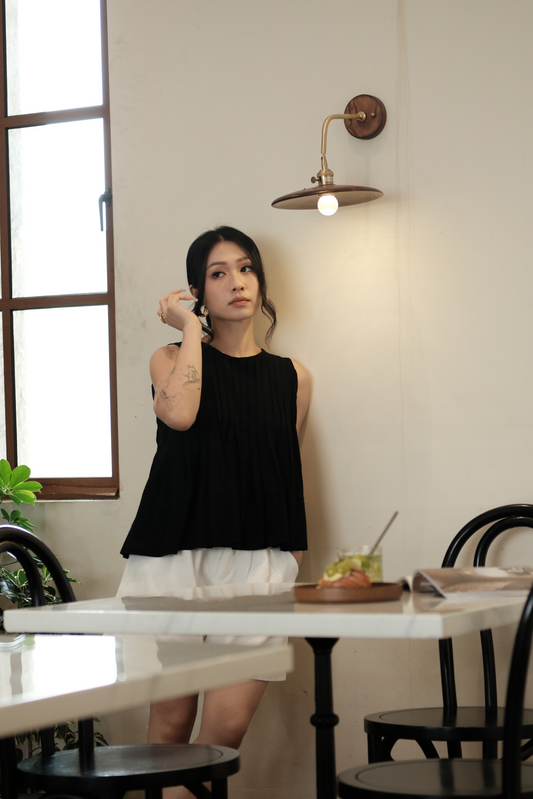 Margaux Pleated Swing Blouse in Black