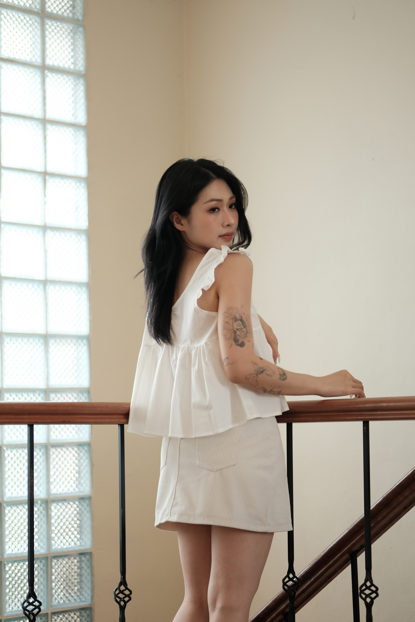 Léa Ribbon-Back Vest in White