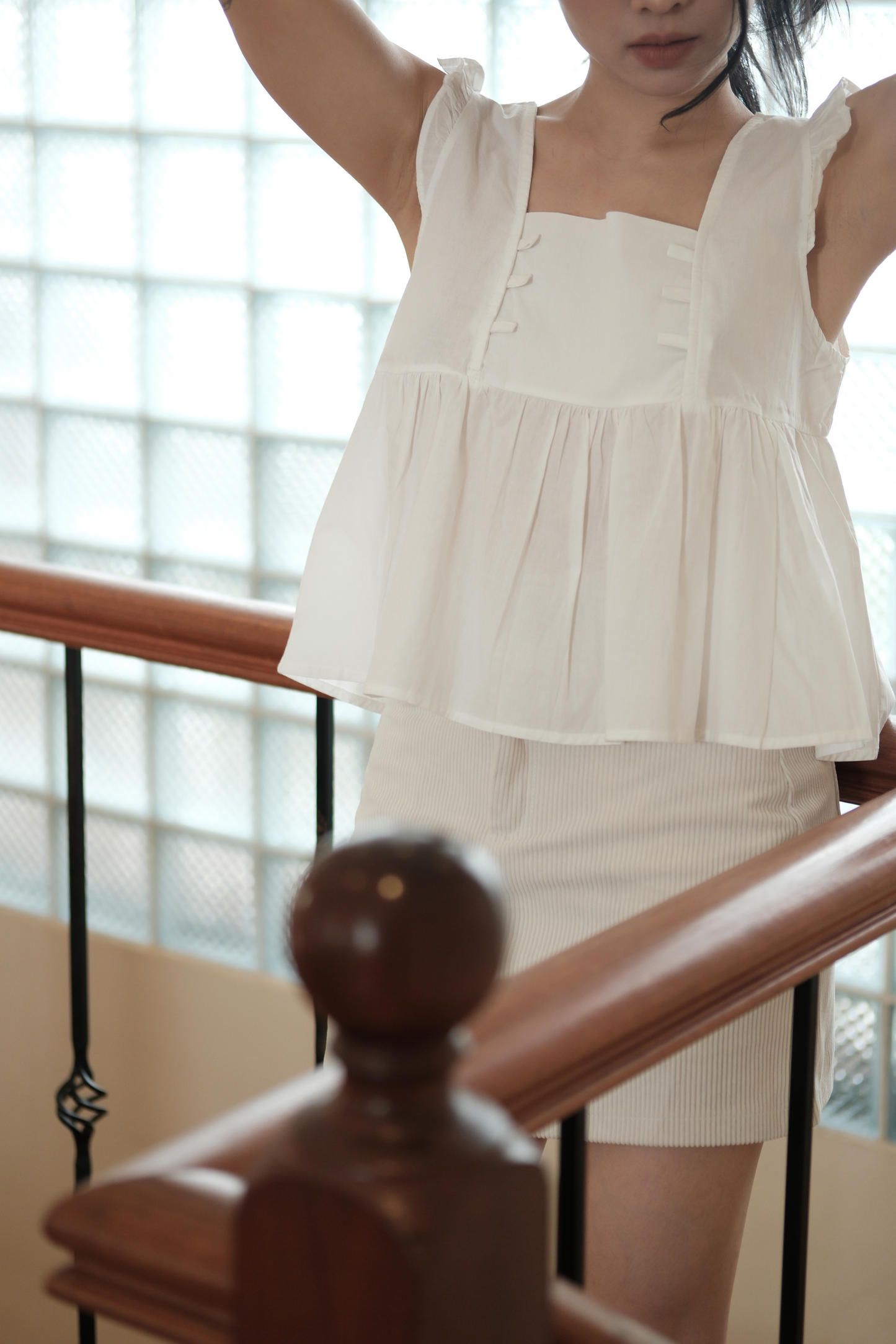 Léa Ribbon-Back Vest in White