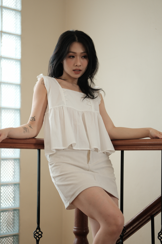 Léa Ribbon-Back Vest in White