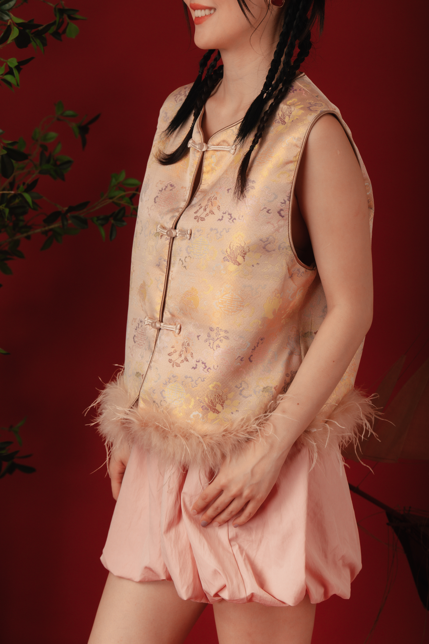 Seraphine Feather-Traced Brocade Vest
