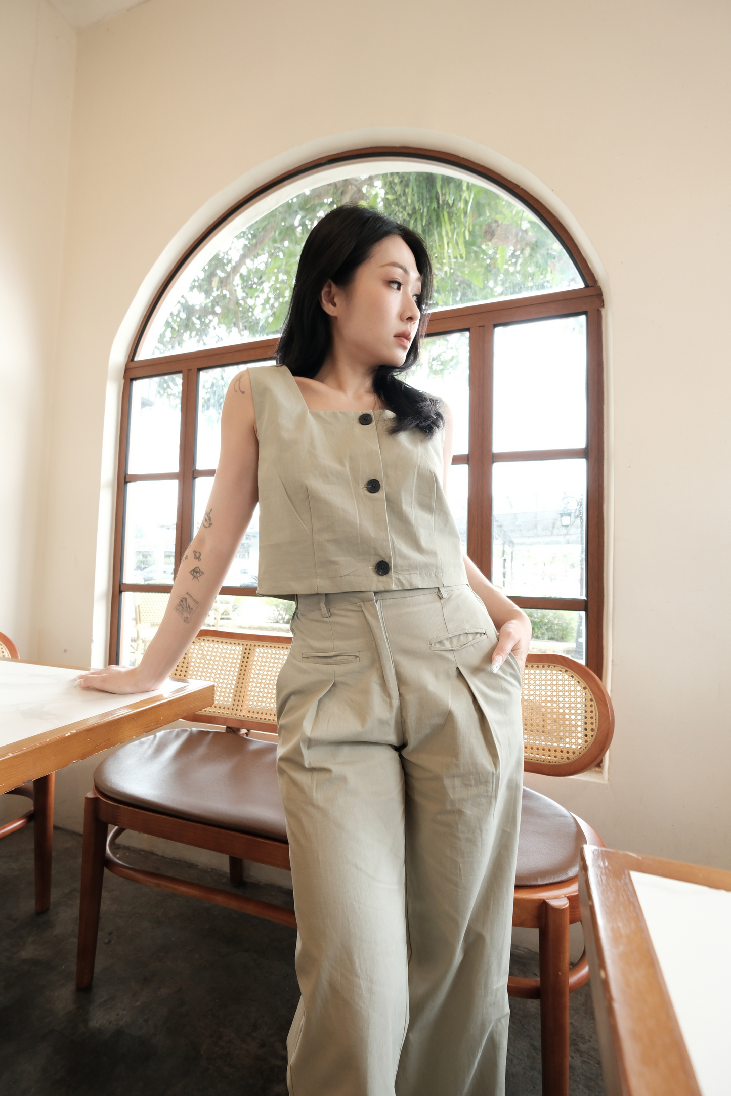 Colette Wide-Leg High-Waisted Trousers in Light Green