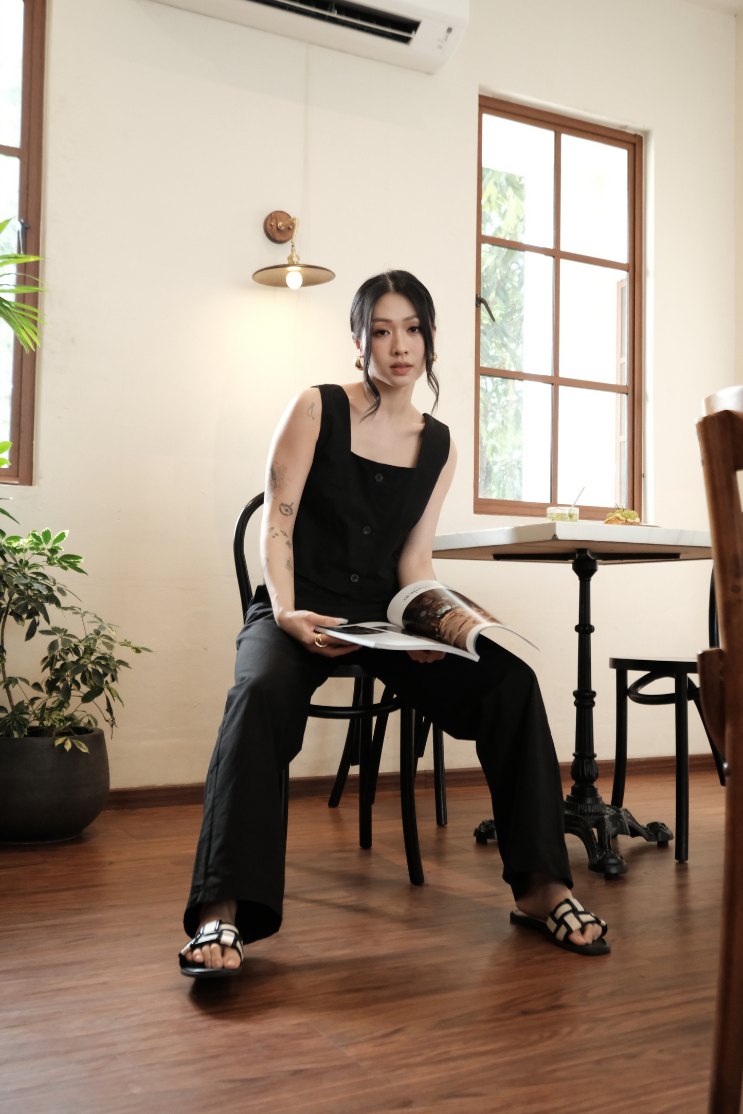 Colette Wide-Leg High-Waisted Trousers in Black
