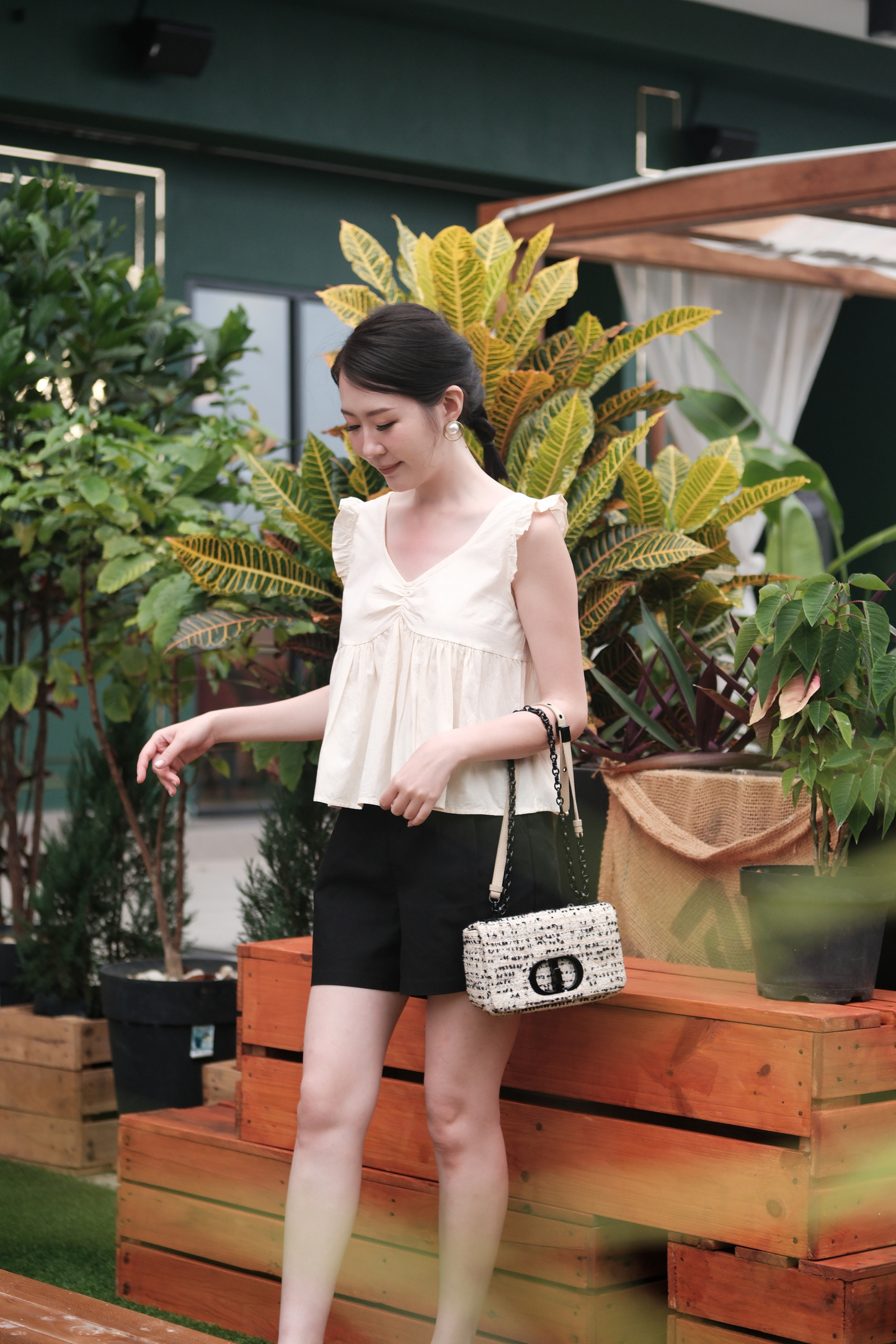 Léa Ribbon-Back Vest in Beige