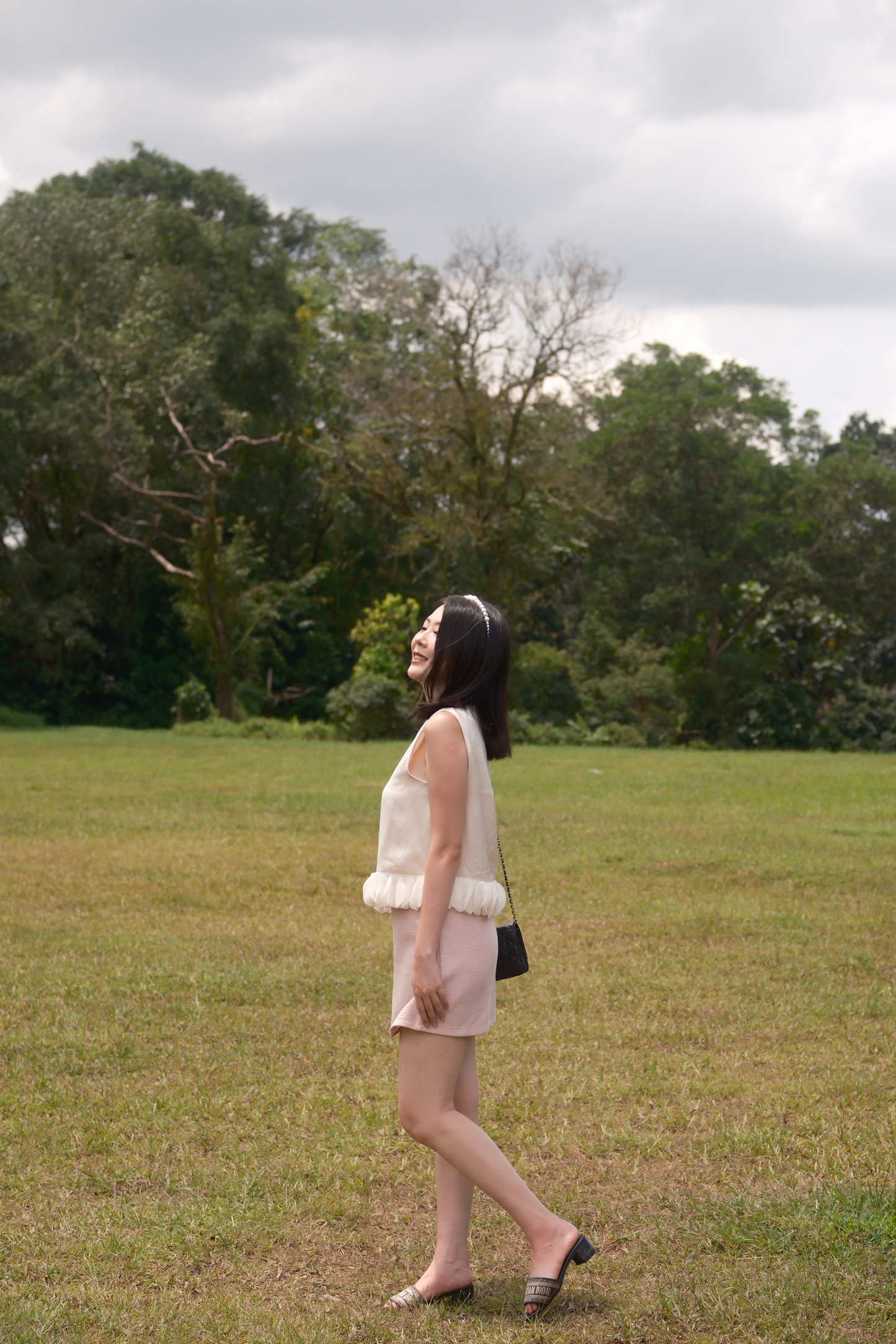 Léa Ruffle Hem Top in Beige