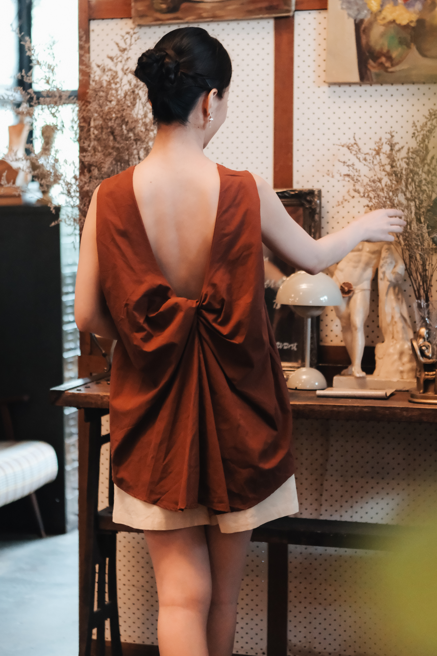 Inès Draped Back Knot Top in Coffee