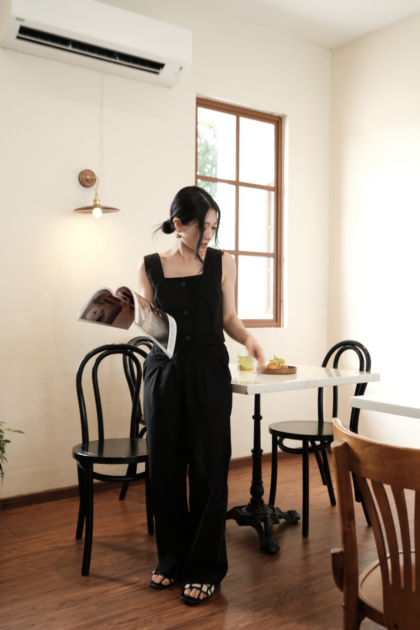 Colette Wide-Leg High-Waisted Trousers in Black