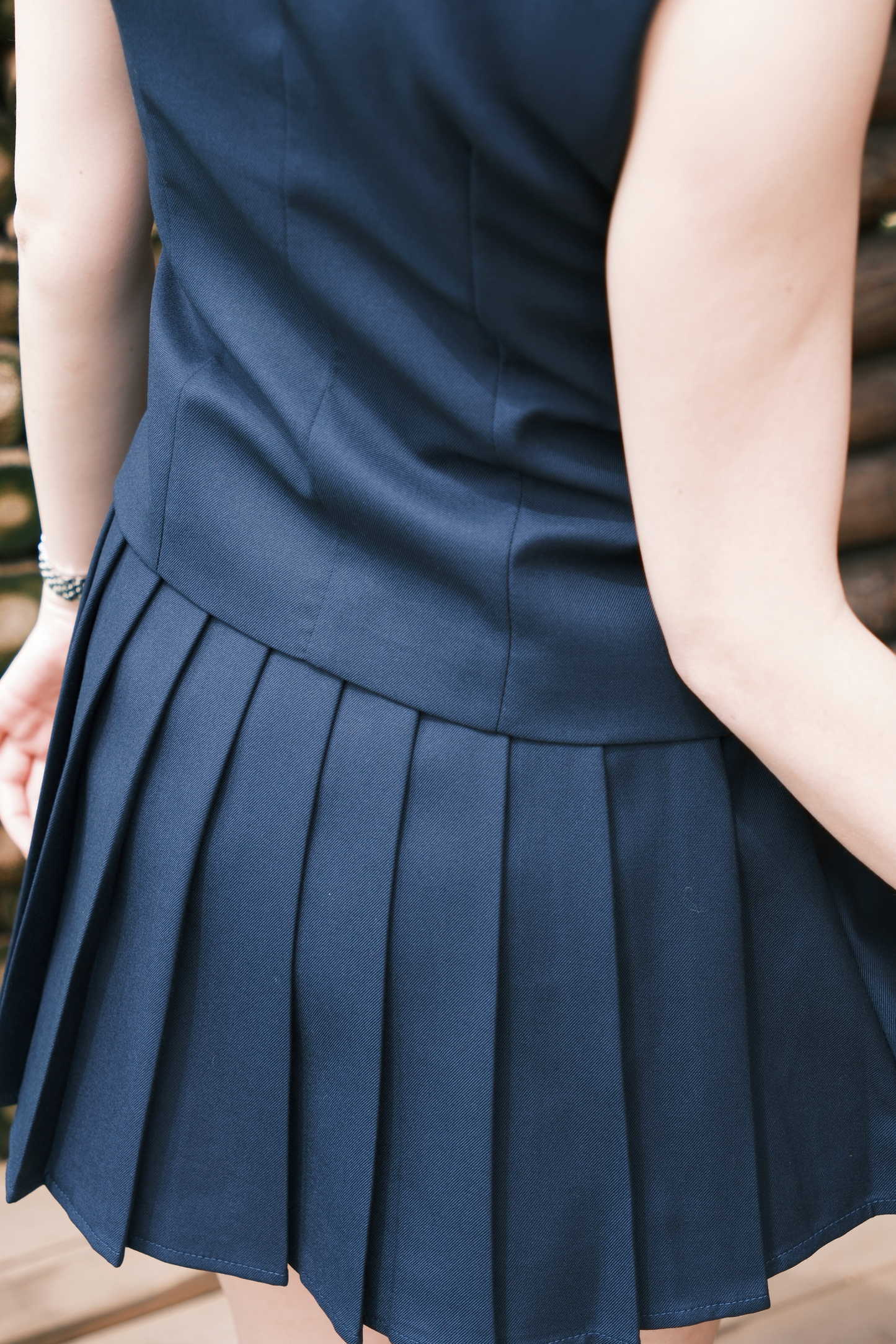 Arielle Sculpted Pleats Twinset in Dark Blue