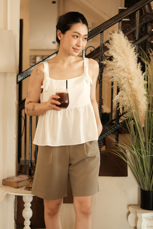 Élise Bow Strap Babydoll Top in White