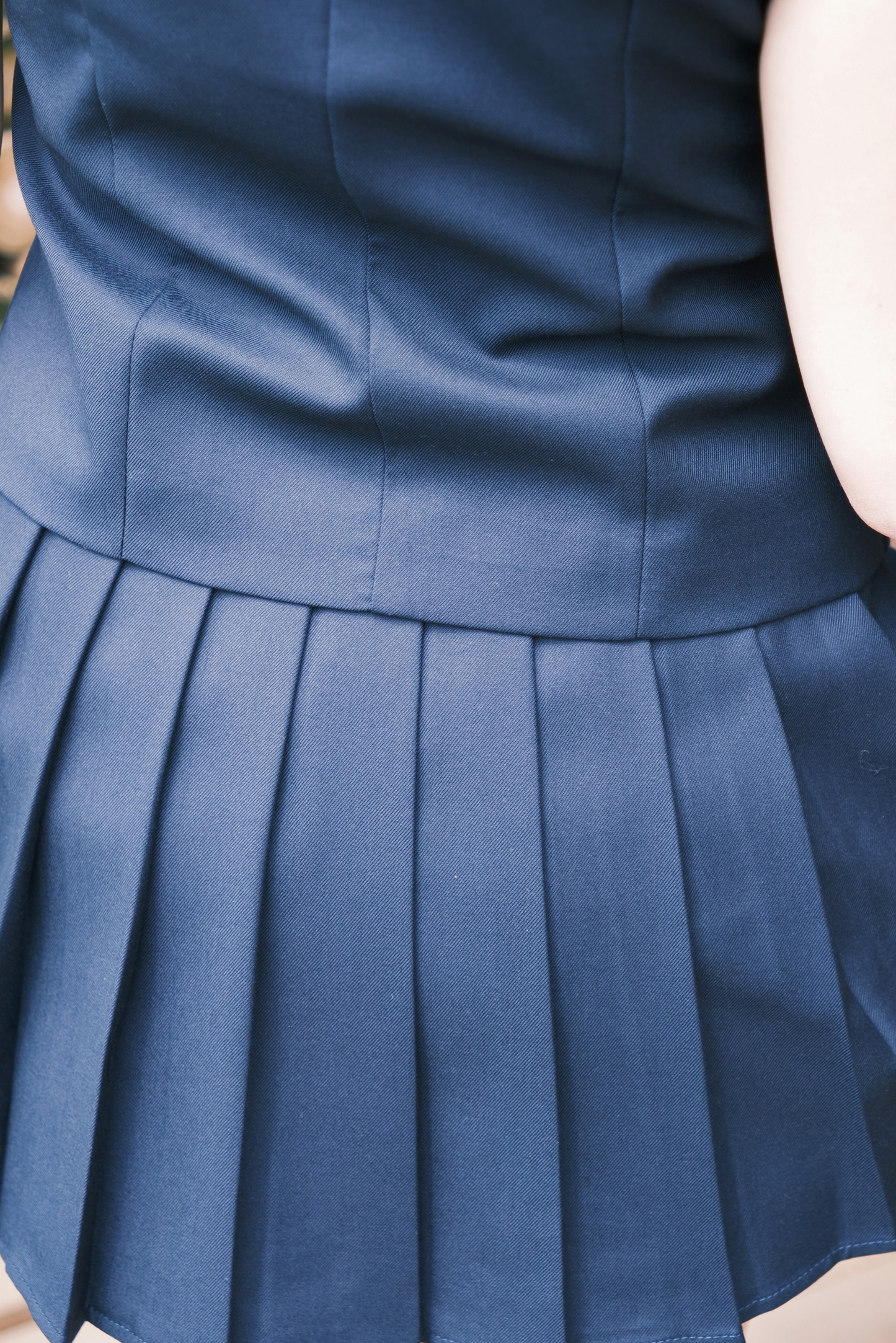 Arielle Sculpted Pleats Twinset in Dark Blue