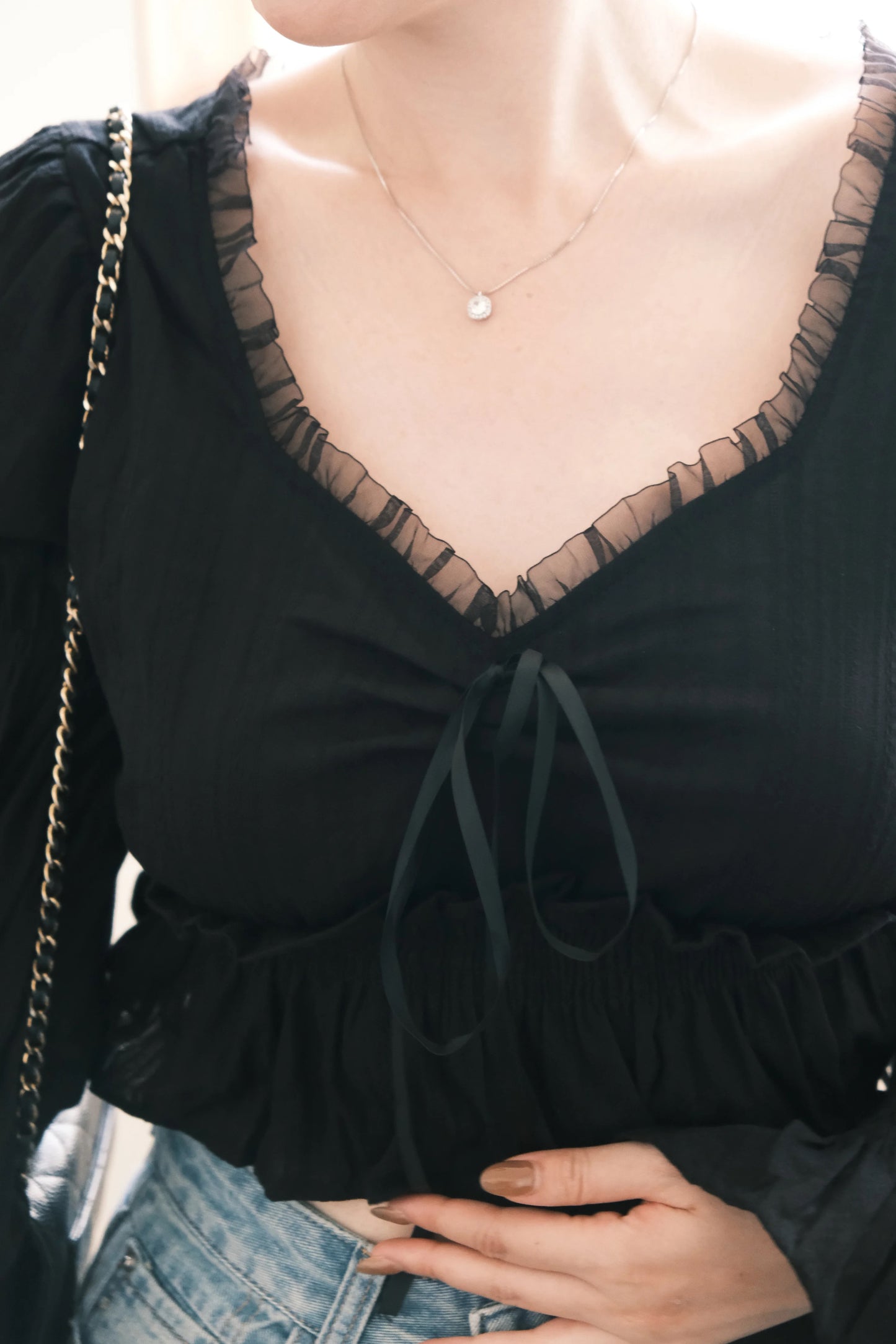 Lace-Trim Puff Sleeve Peplum Blouse in Black