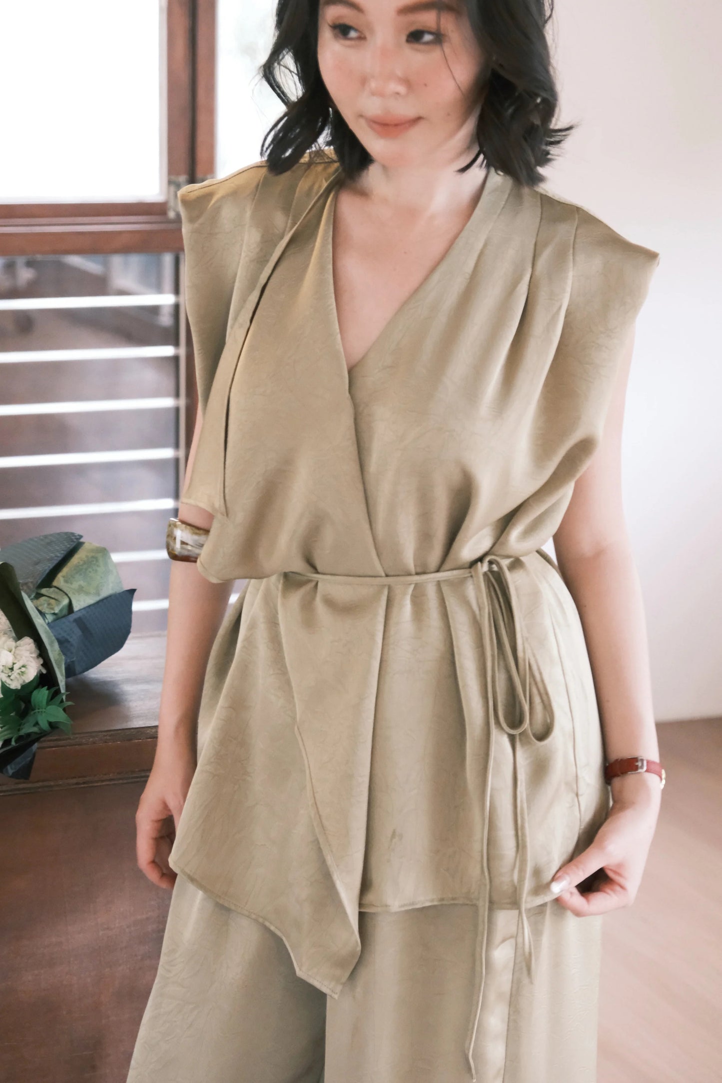 Olienne Satin Wrap Set in Green