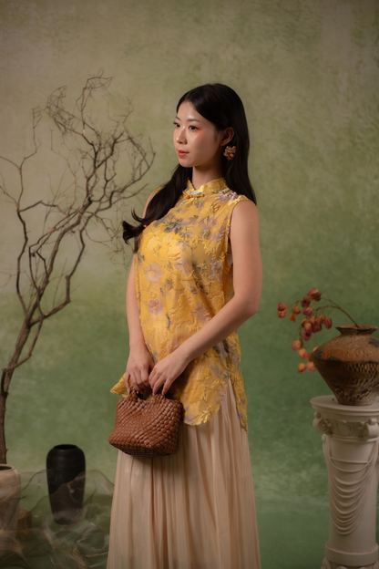 Chrysanthemum Sleeveless Cheongsam Top in Yellow