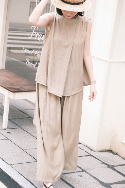 Noéline Relaxed Co-Ord Set in Khaki