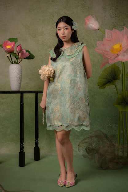 Elara Lotus Cheongsam Dress in Mint Sage