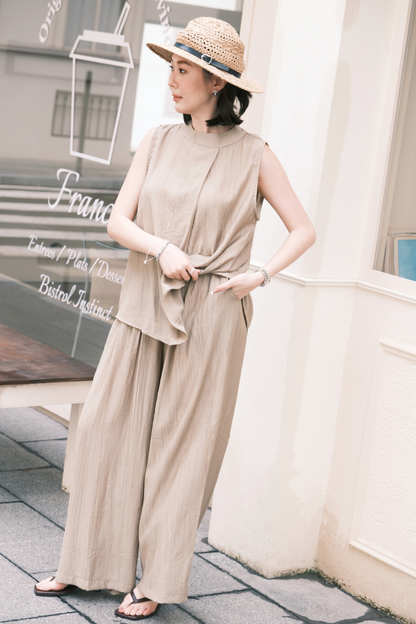 Noéline Relaxed Co-Ord Set in Khaki