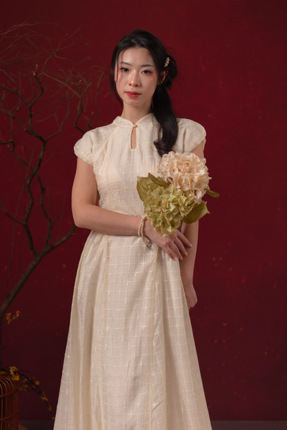 Élodie Grace Cheongsam Dress in Champagne