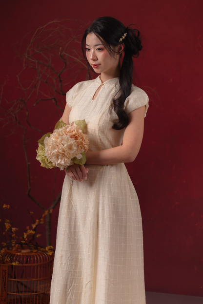 Élodie Grace Cheongsam Dress in Champagne