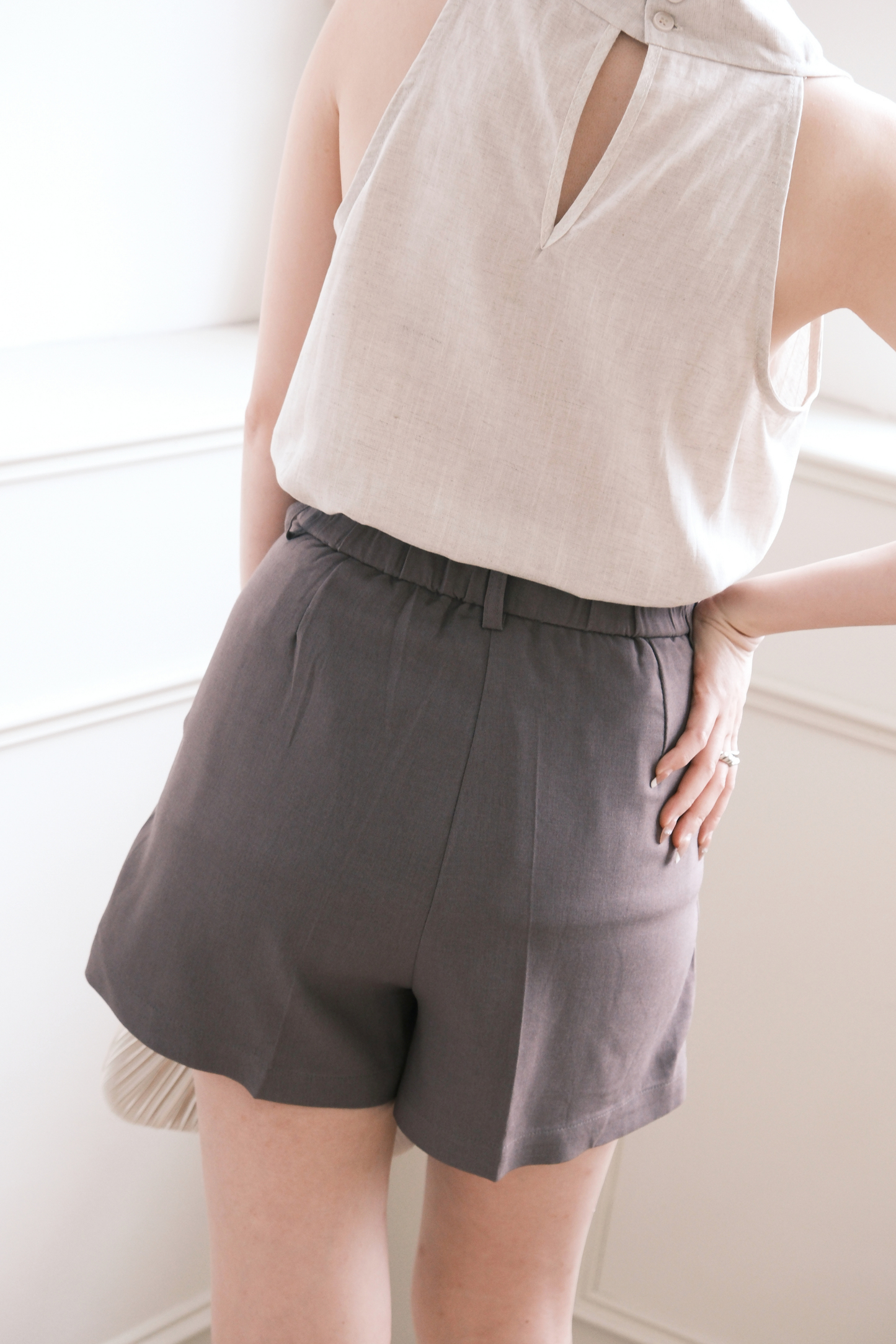 Sienna Tailored Shorts in Grey