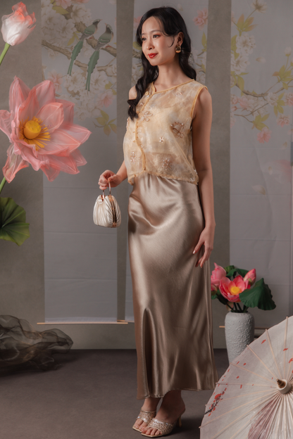 Ivy Dusk Satin Skirt in Champagne