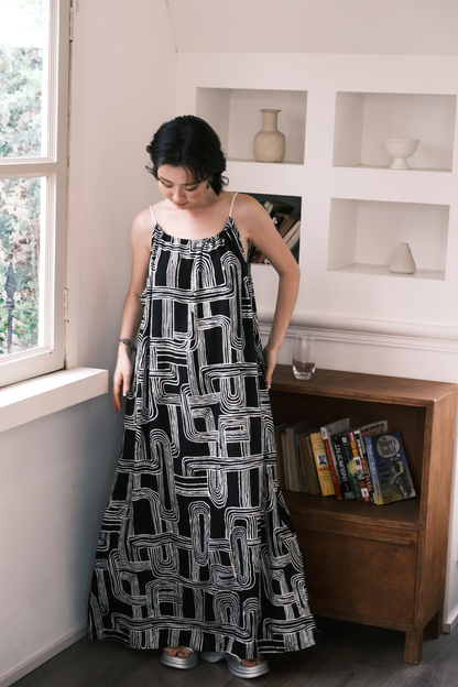 Monet Abstract Maxi Dress in Black