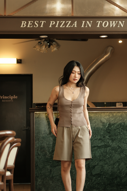 Avery Tailored Bermuda Shorts in Khaki