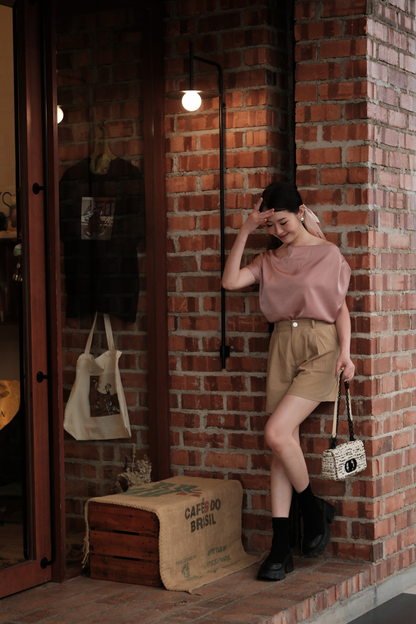 Zoé Cotton Pleated Shorts in Khaki