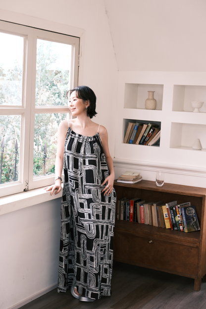 Monet Abstract Maxi Dress in Black