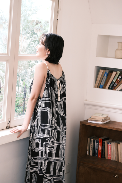 Monet Abstract Maxi Dress in Black