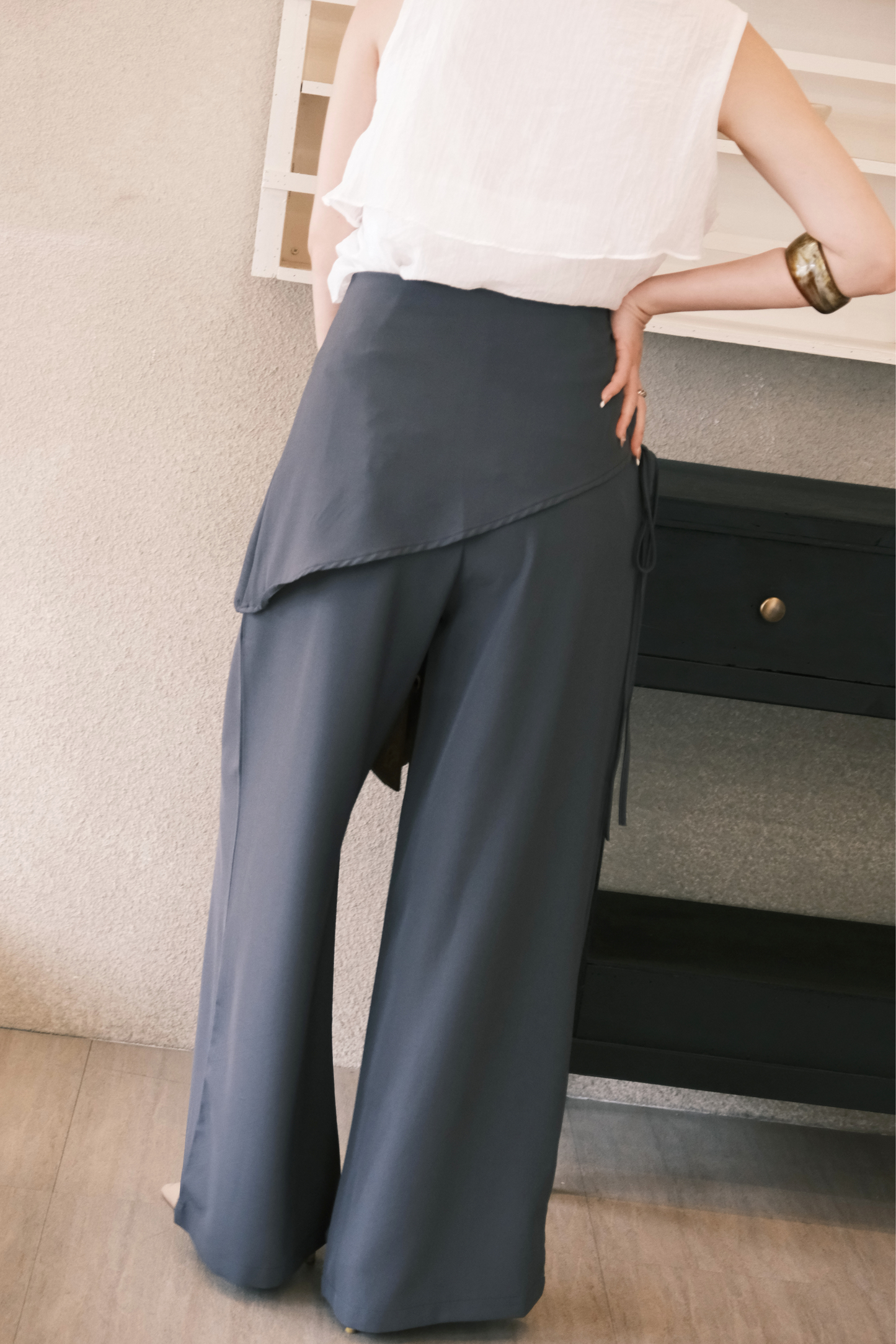 Sloane Wide-Leg Pants in Grey