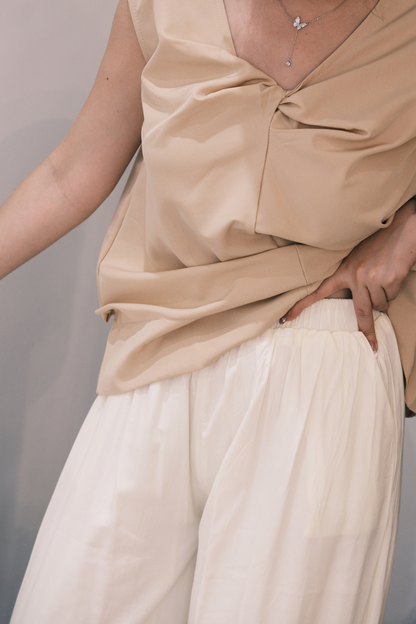 Elara Flowy Wide-Leg Pants