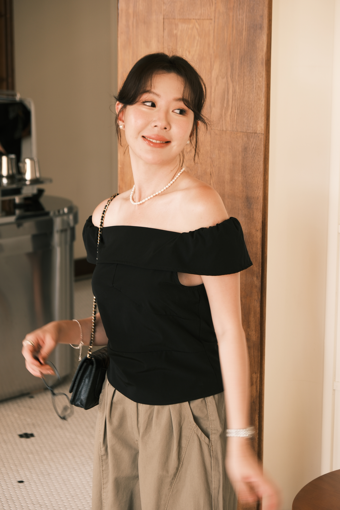Léonie Off-Shoulder Folded Top in Black