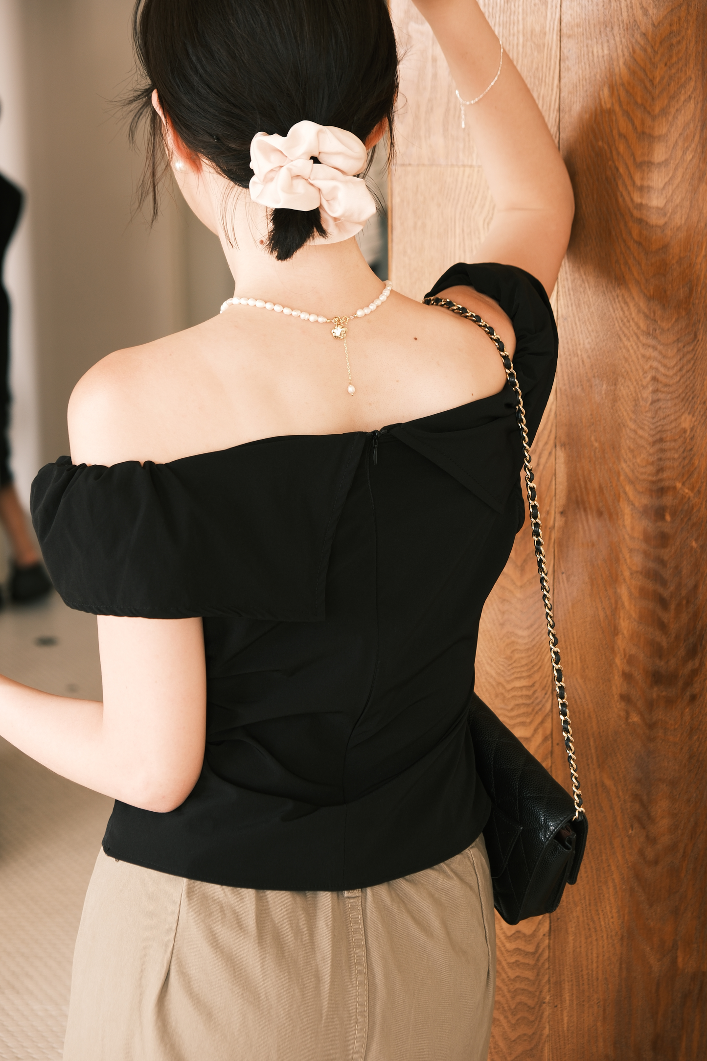 Léonie Off-Shoulder Folded Top in Black