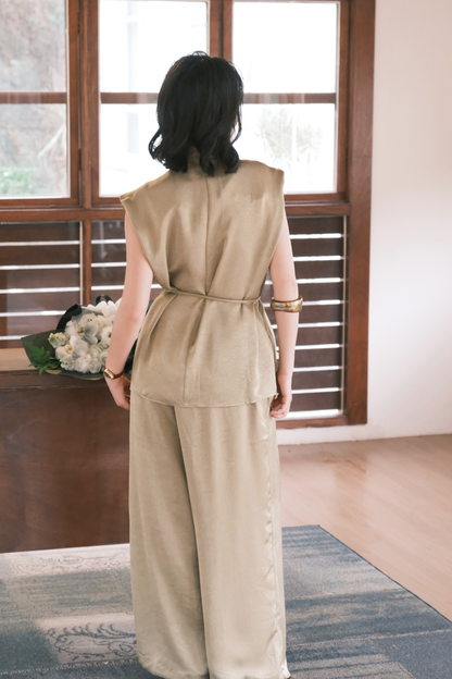 Olienne Satin Wrap Set in Green