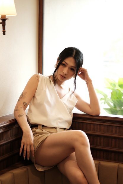 Noémie Asymmetric Strap Vest in White