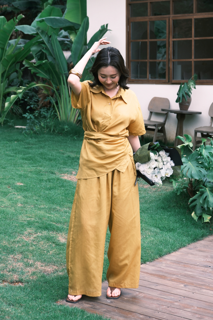 Aurelia Draped Utility Set in Yellow