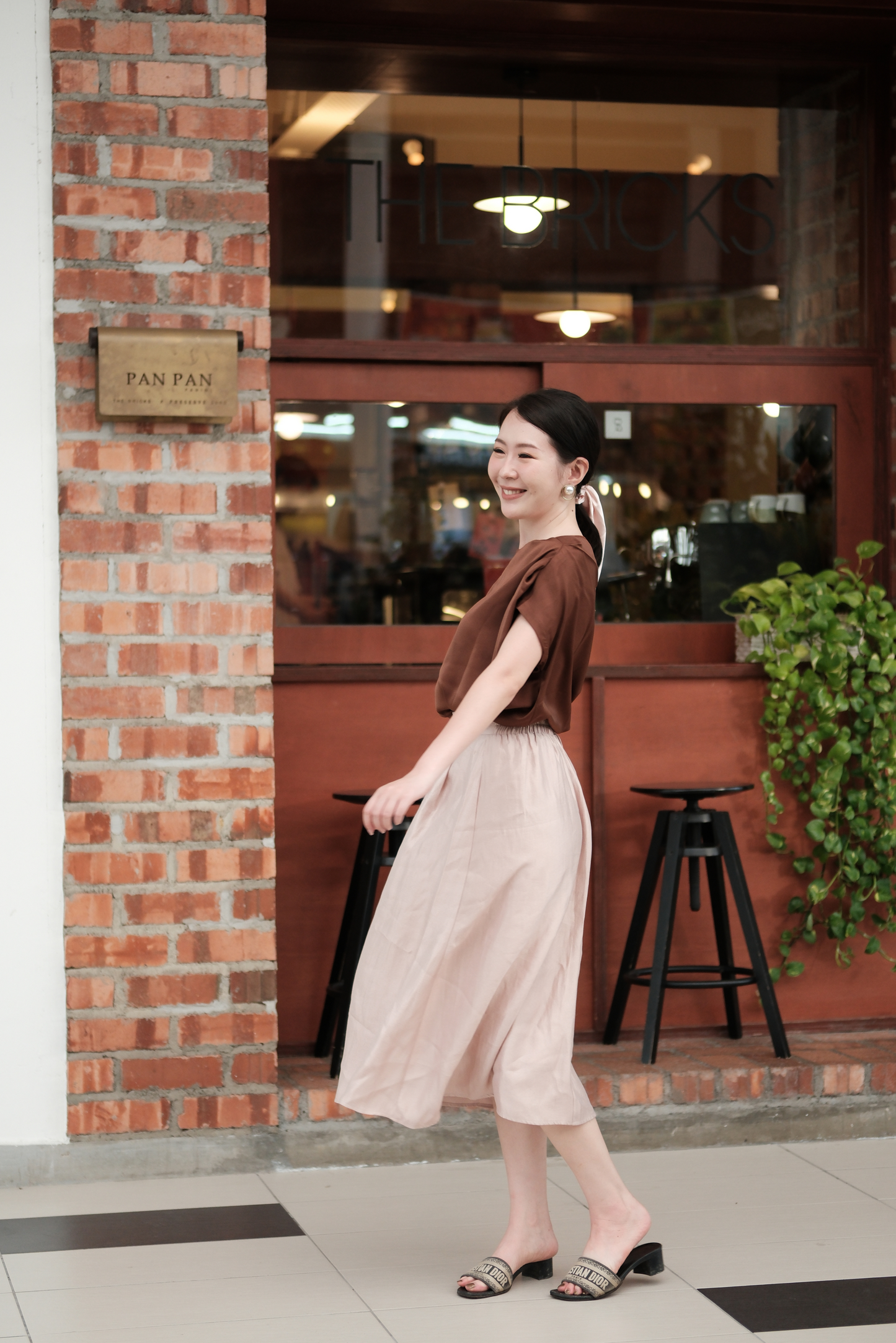 Lilou Satin Midi Skirt