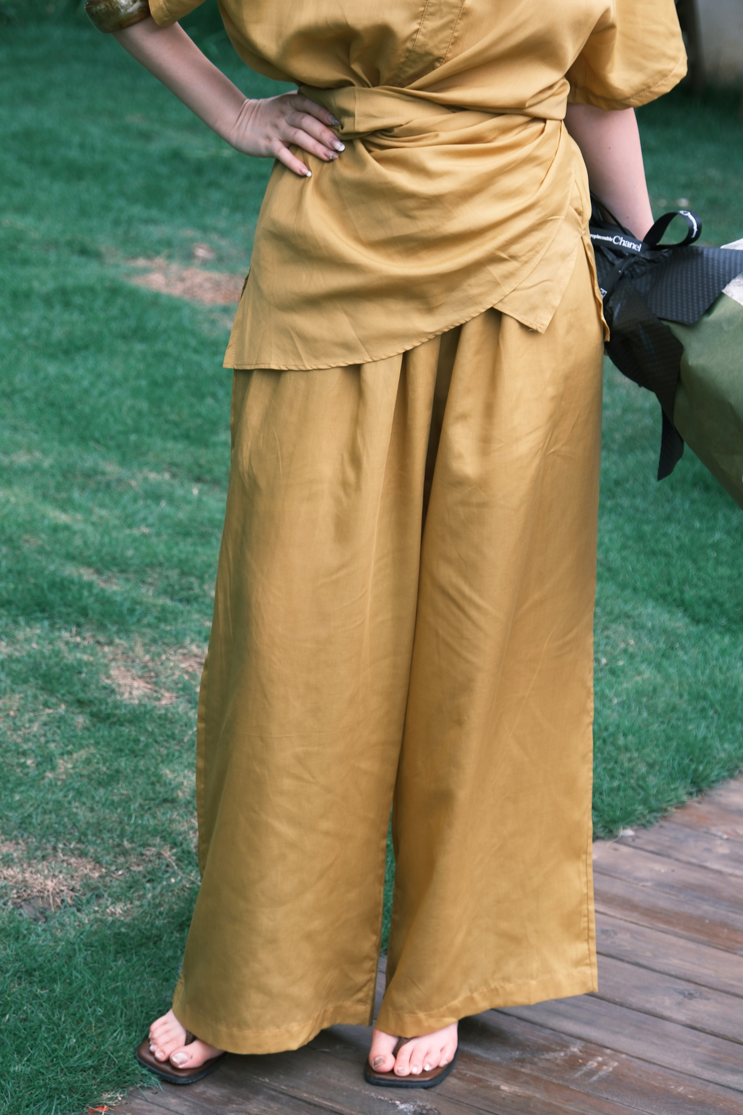 Aurelia Draped Utility Set in Yellow
