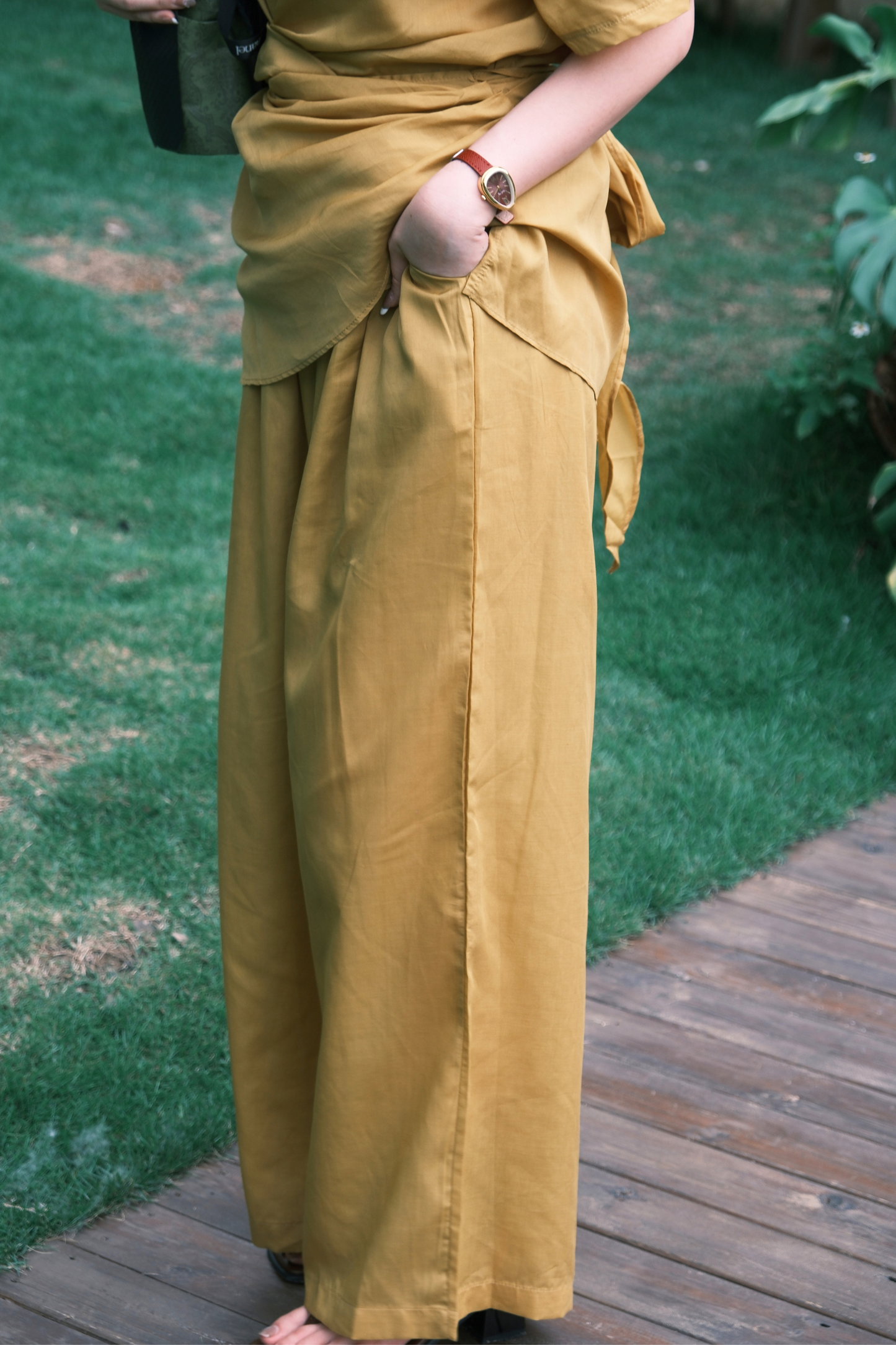 Aurelia Draped Utility Set in Yellow