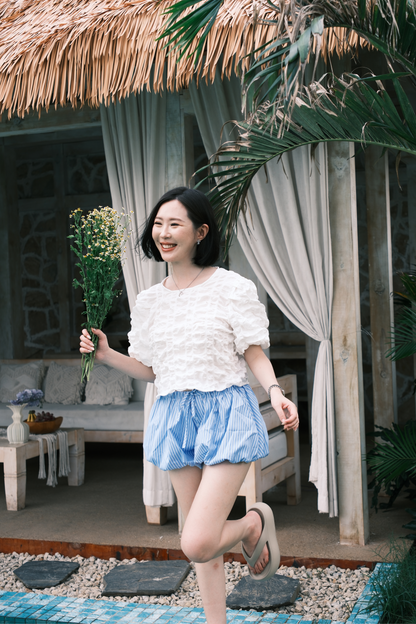 Zélie Striped Balloon Shorts in Blue