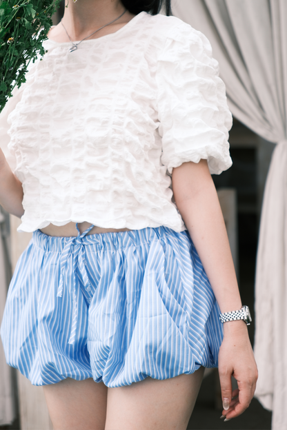 Zélie Striped Balloon Shorts in Blue