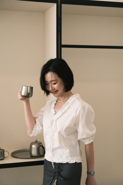 Élise Ruffle-Trim Puff-Sleeve Blouse
