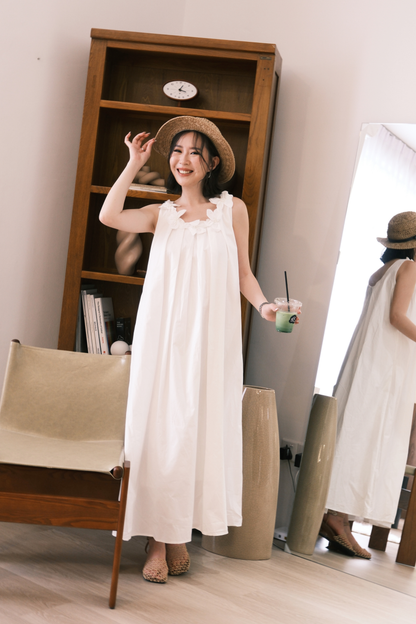 Elara Flowy Maxi Dress