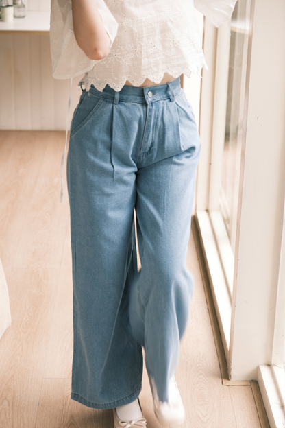 Elara Pleated Wide-Leg Denim