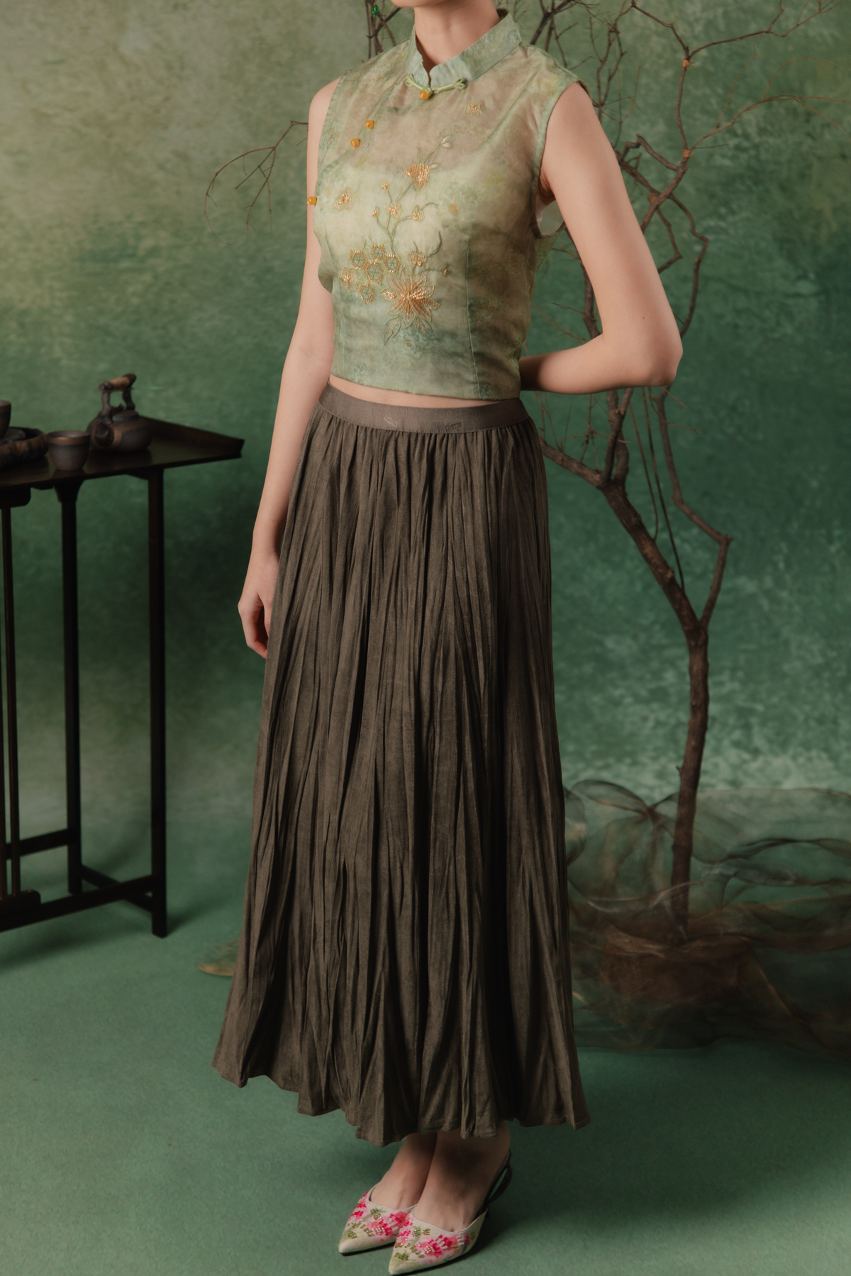 Leonelle Crinkle Pleat Skirt in Coffee