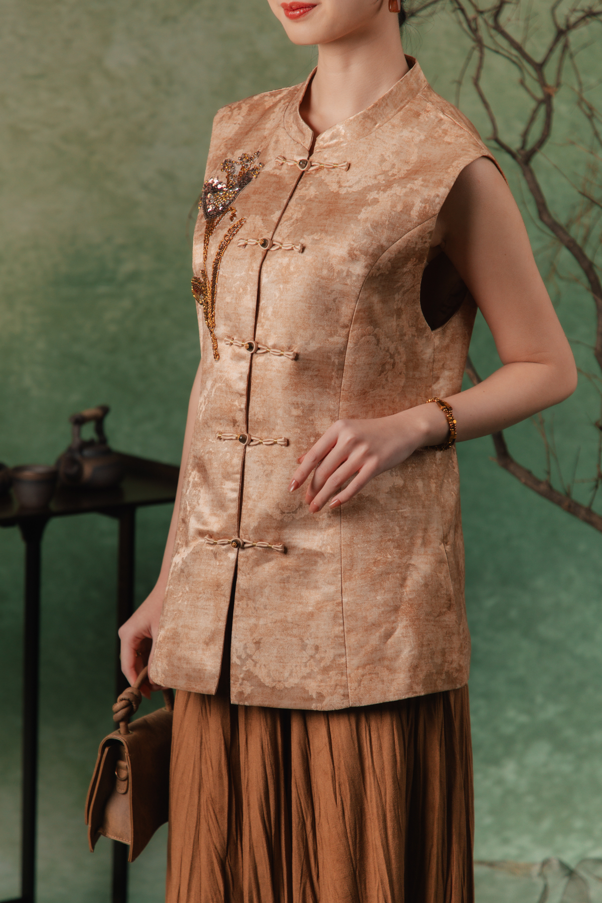 Eleanora Beaded Vest in Brown