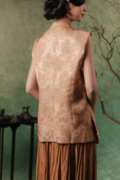 Eleanora Beaded Vest in Brown