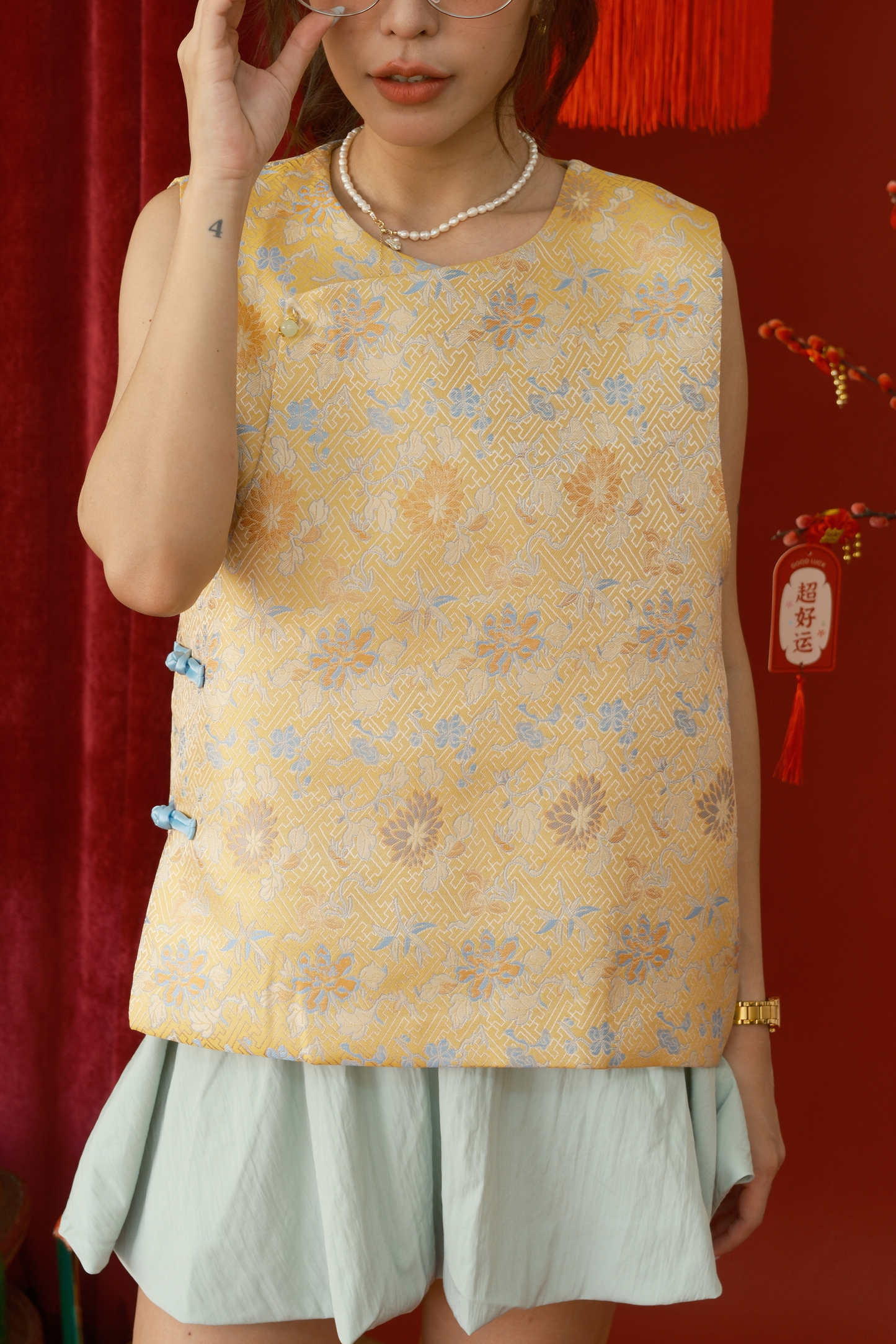 Lumière Jacquard Buttoned Vest (In-Stock)